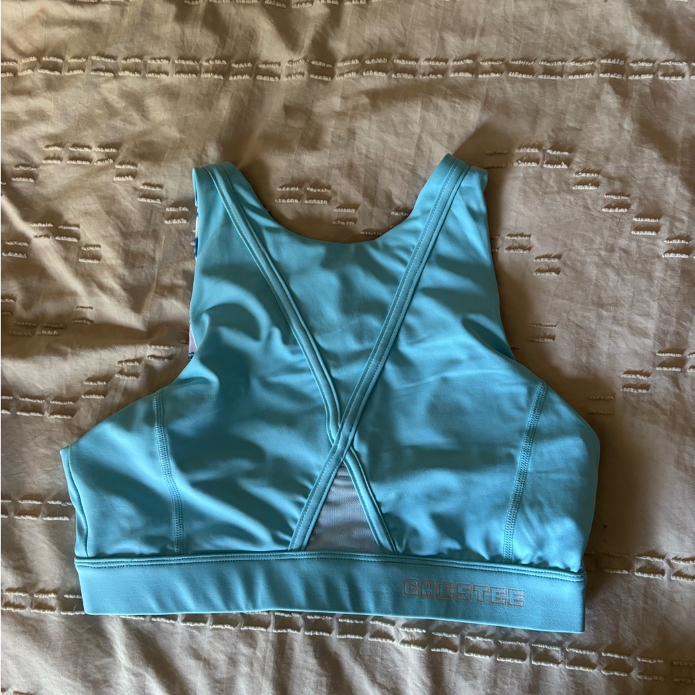 Chestee Size 8